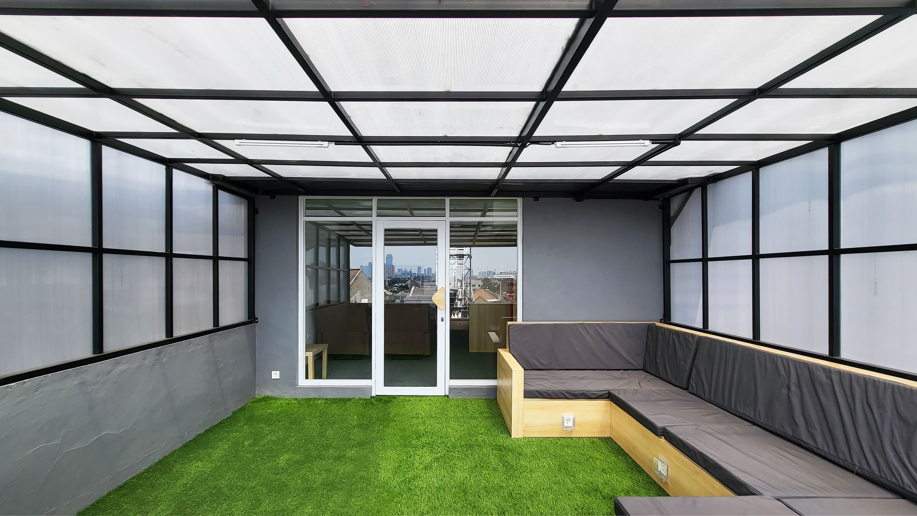 Reconstra HQ — visual 2 of 48