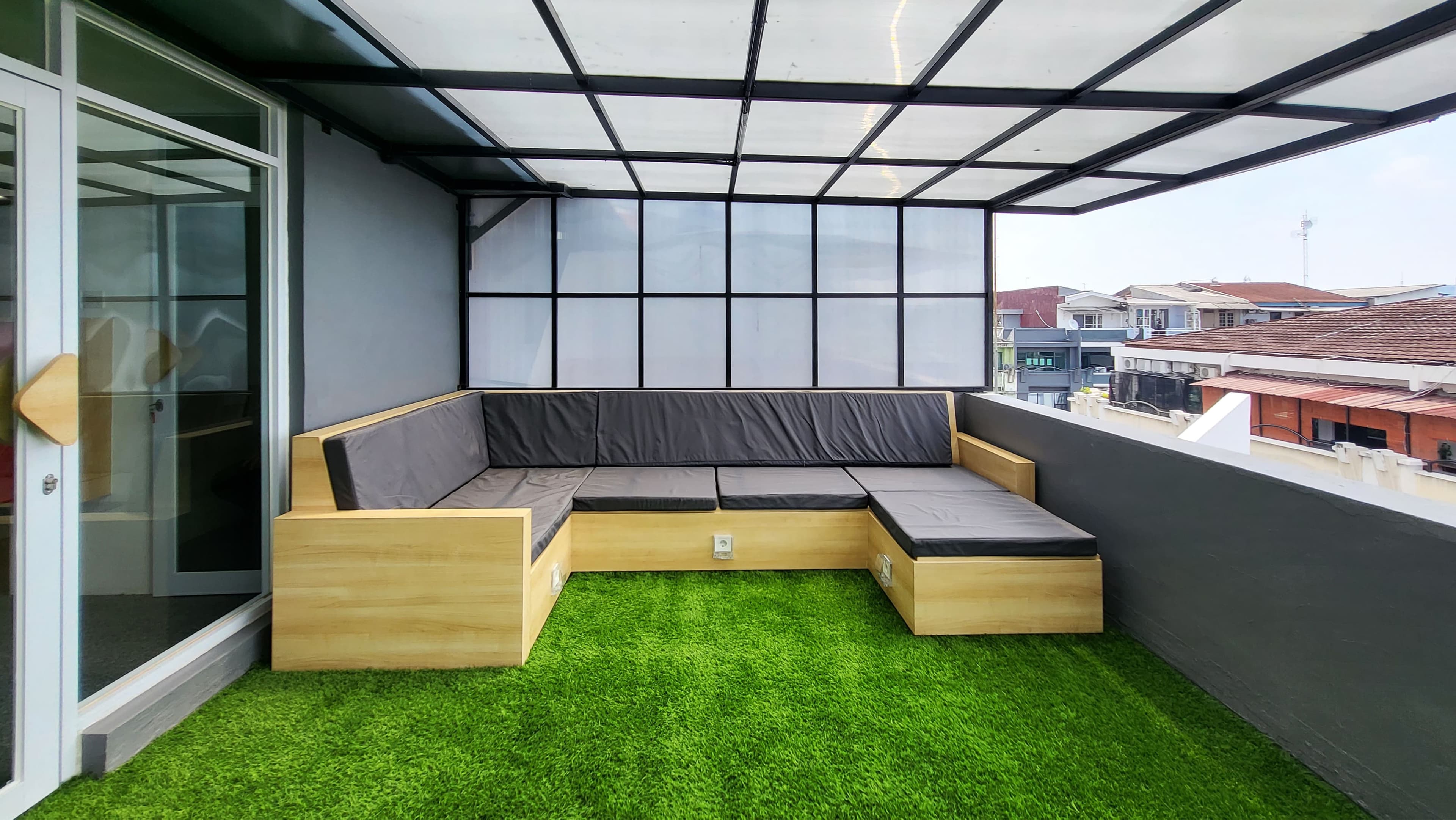 Reconstra HQ — visual 3 of 48