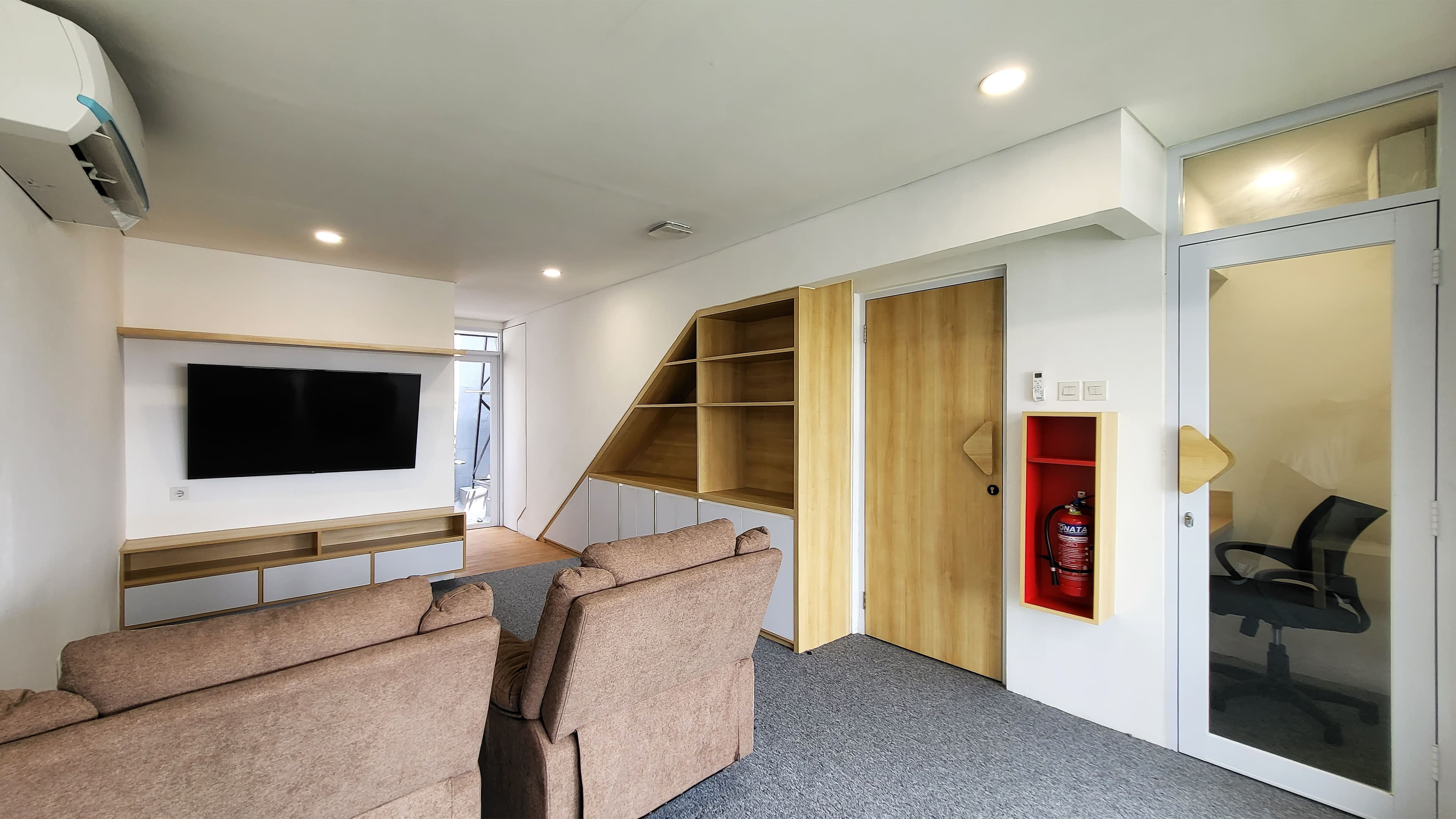 Reconstra HQ — visual 5 of 48