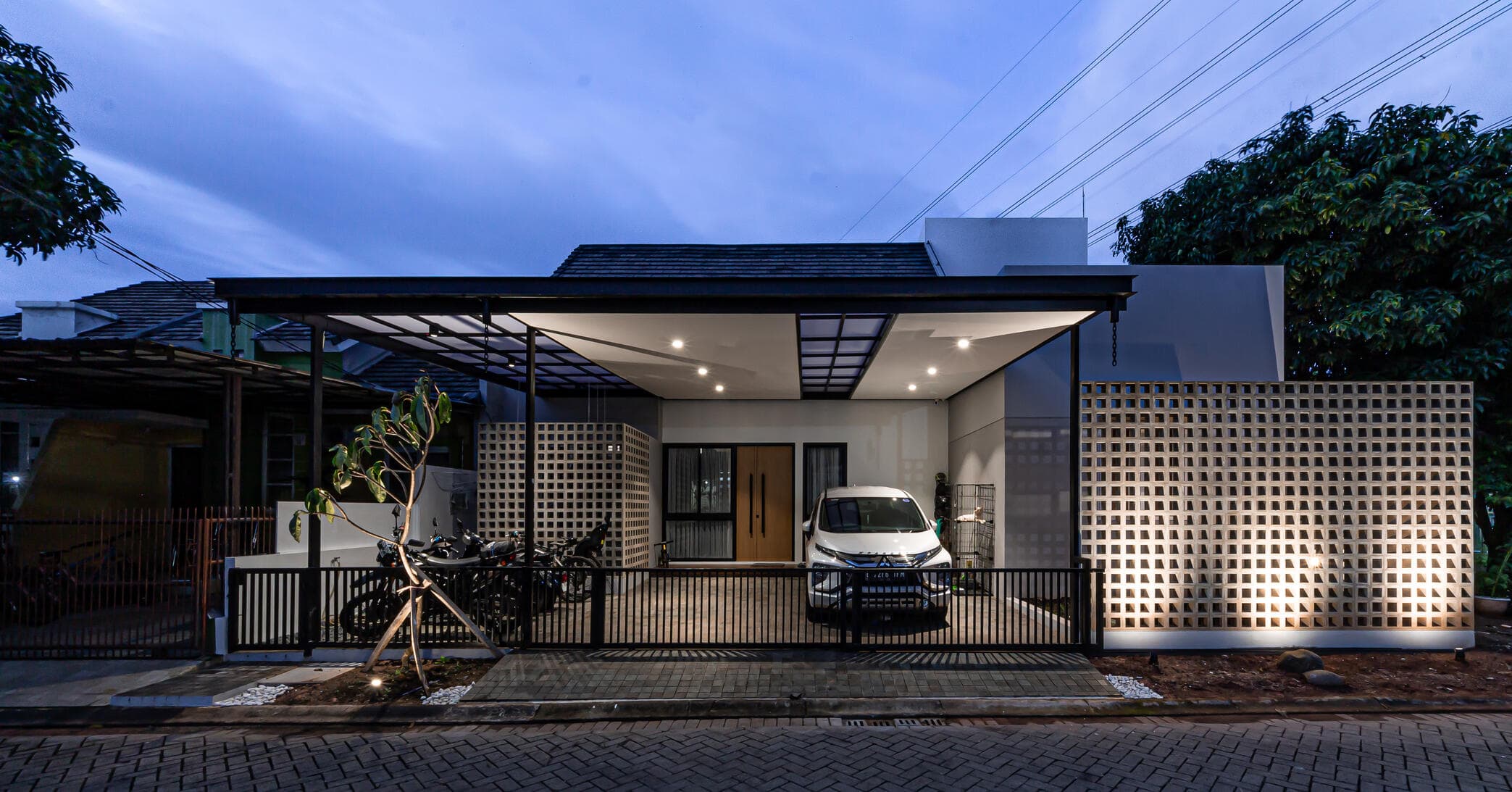 66 House — visual 3 of 15