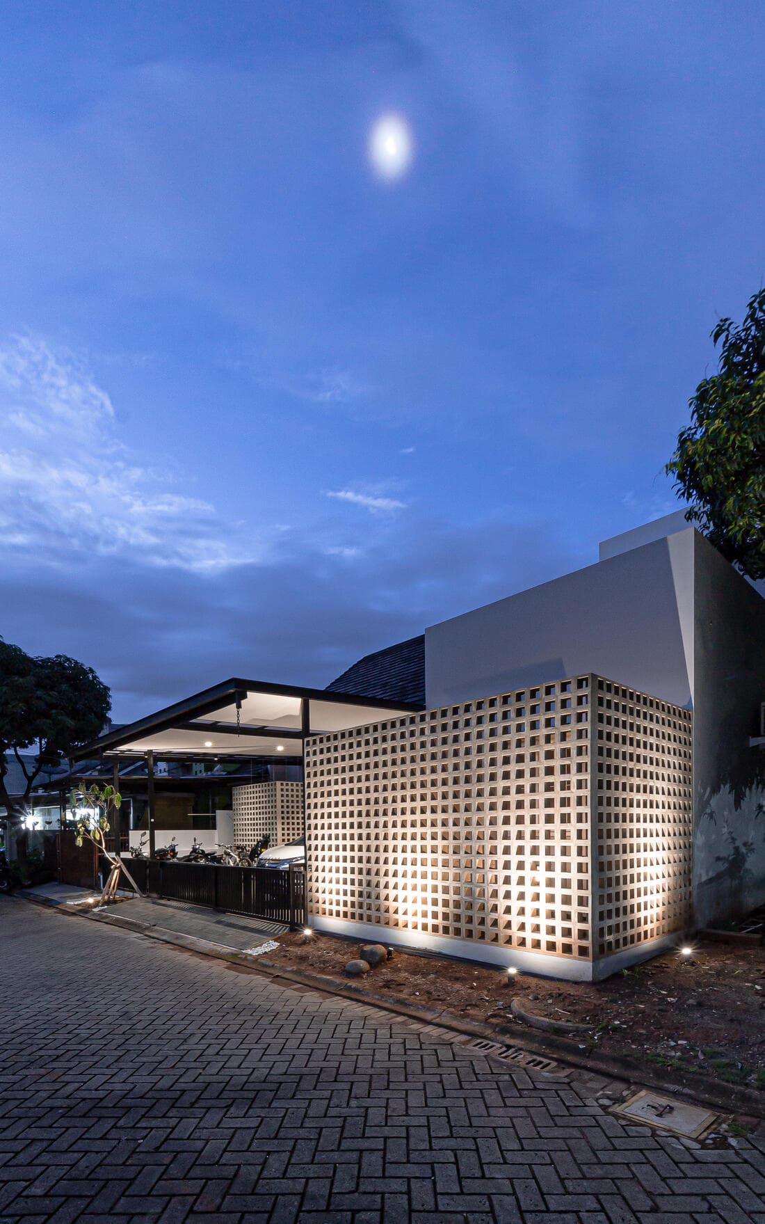 66 House — visual 6 of 15